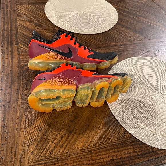 Nike air vapormax CS total crimson men’s size 12 - Picture 3 of 4